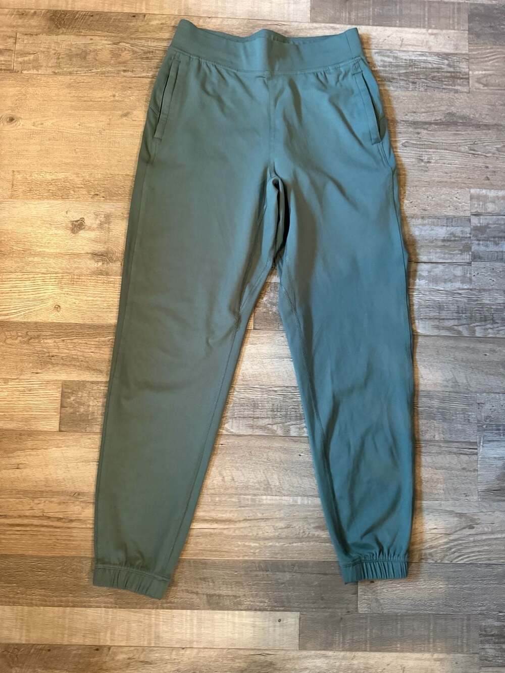 Women’s Jogger Pant Size S Green Athletic Pants
